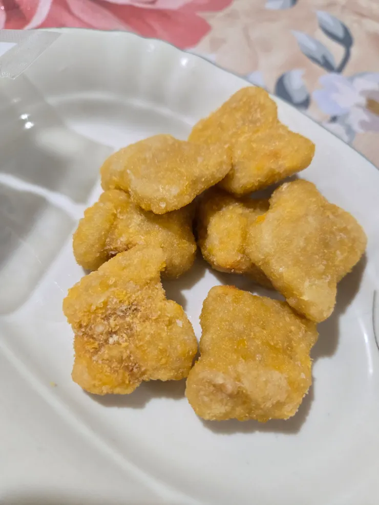 嗯…個人覺得微波口感不太好，還是要炸過才會有酥脆感