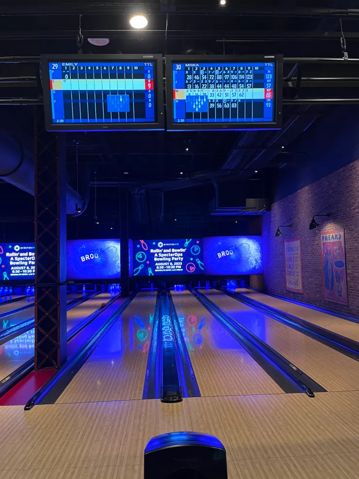 Black Hat 活動期間廠商舉辦的打保齡球 Party