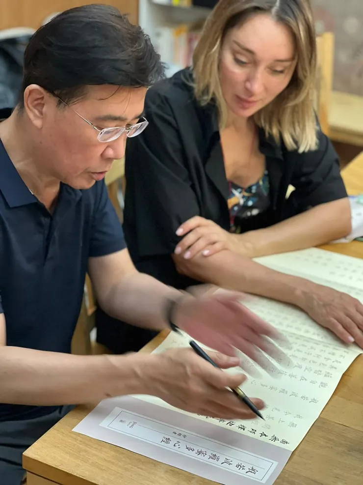 Natasha 要我教她如用毛筆字寫「心經」