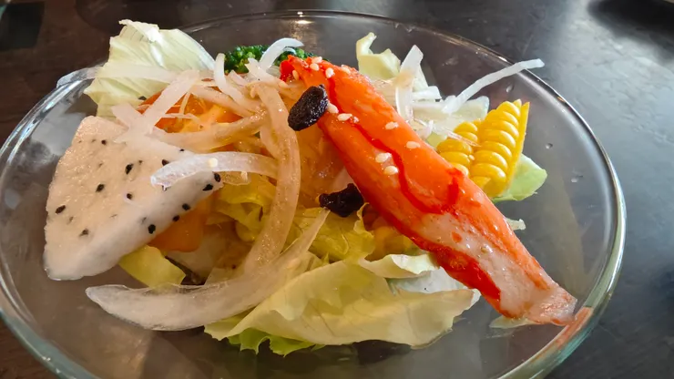 前菜是鮮蝦沙拉