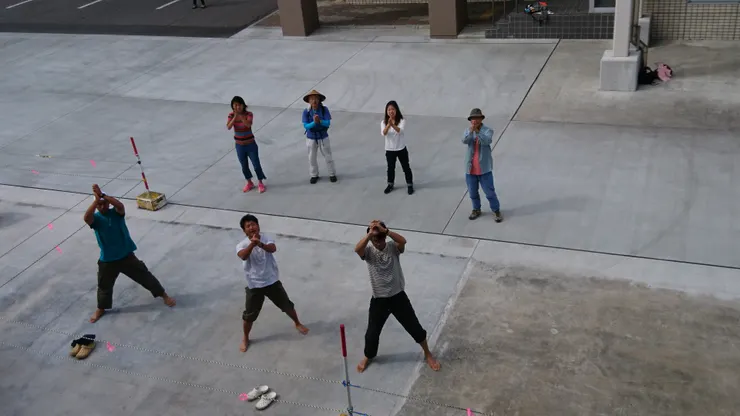 發船時，桃岩莊熱情的HELPER們/照片來源:NANA濕婦