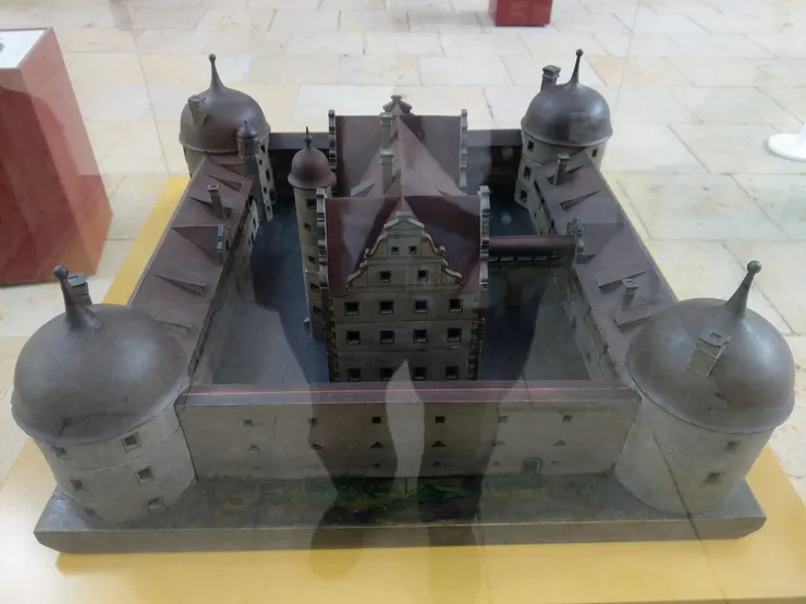 島中島、城中城的堡壘