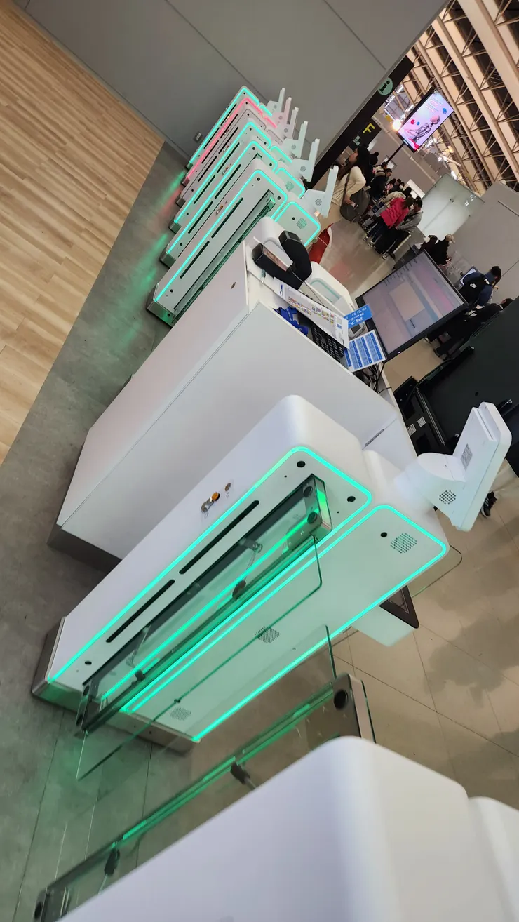 日本出境也是E化了。