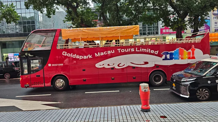 澳門也有雙層敞篷觀光巴士!