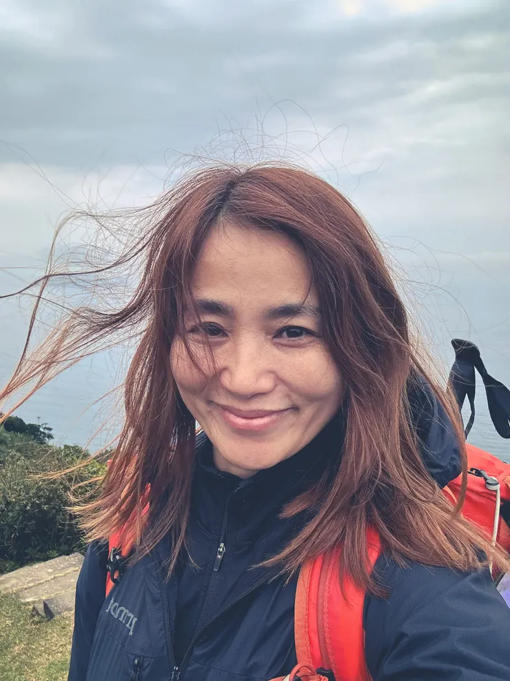 風超大，還好有marmot微刷毛防風衣，保暖又防風！己經大推過好幾次了！真心不騙。