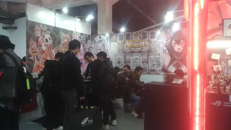 這次也引進了桌遊業者星靈王，算是第二次來參與了 玩桌遊對於動腦很有幫助