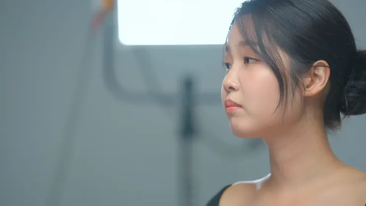 沒有IG的素人,是刻意讓人討厭的人設?(Source : Netflix)