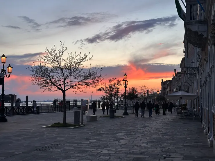 威尼斯七點半的夕陽