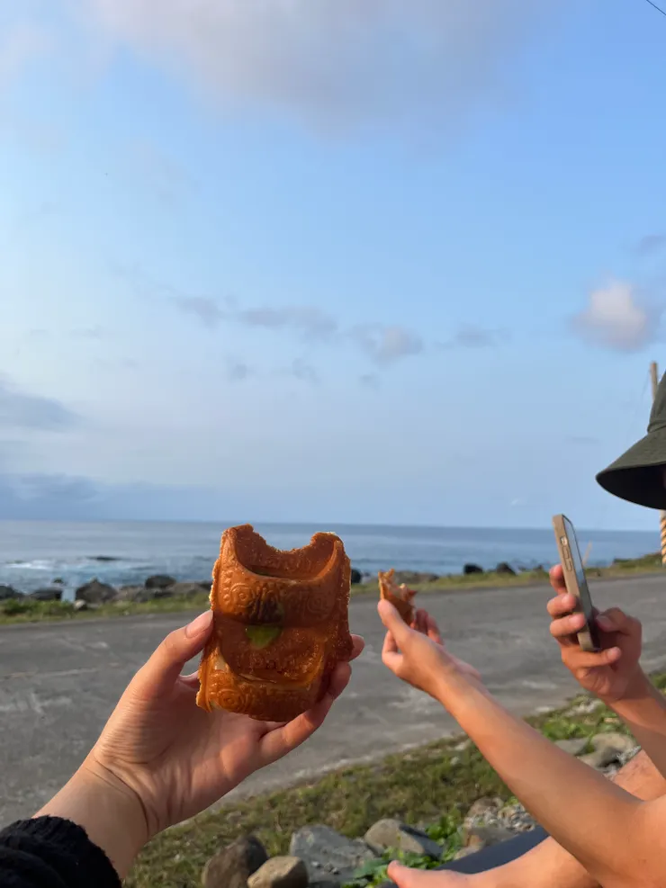 雞蛋糕(在海的旁邊吃格外好吃)有許多特殊口味 像是黑糖麻糬