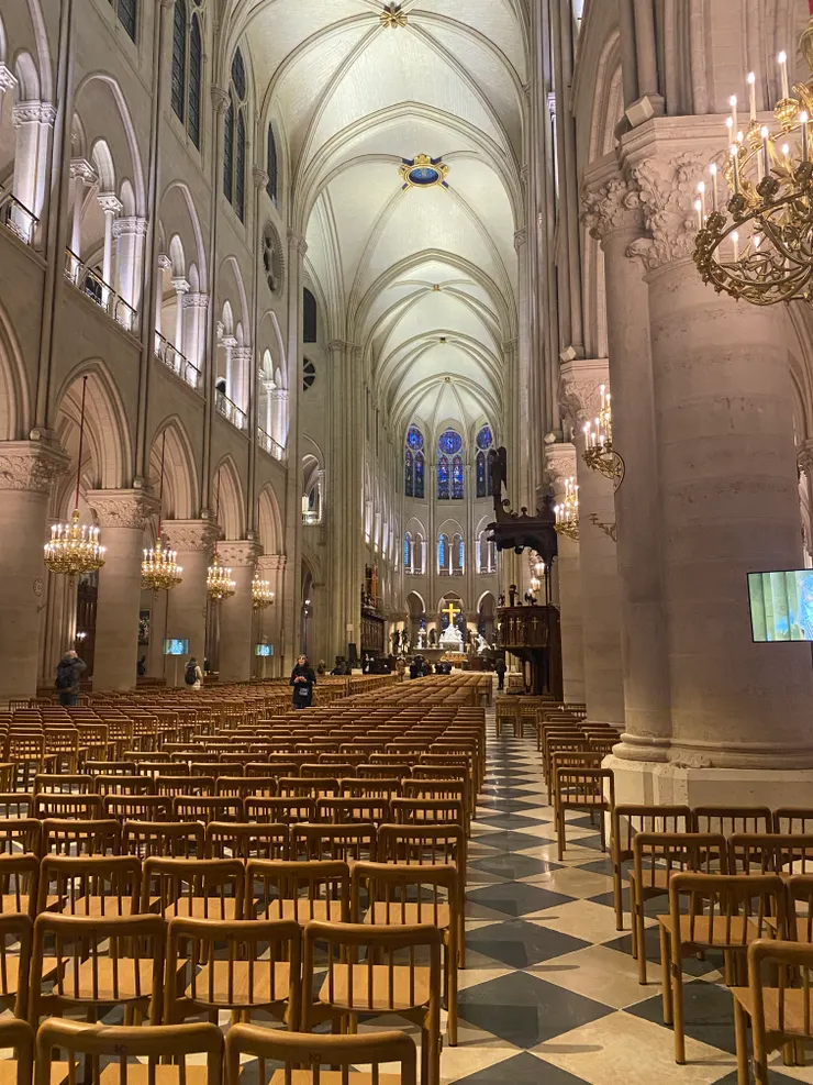 終於進去的內部