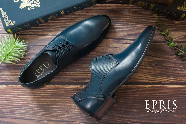 藍色皮鞋實際照