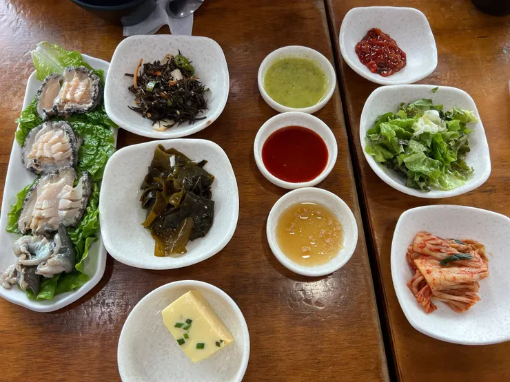 鮑魚刺身很有嚼勁