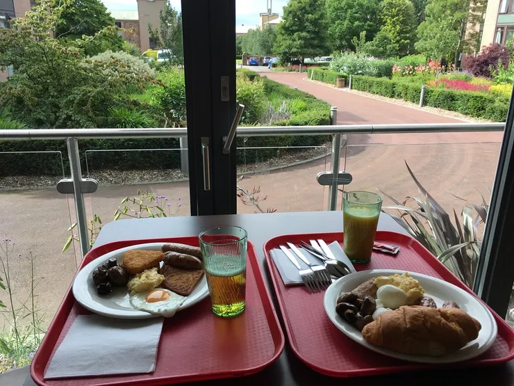 Buffet型態的早餐以房價來說真的很有誠意了