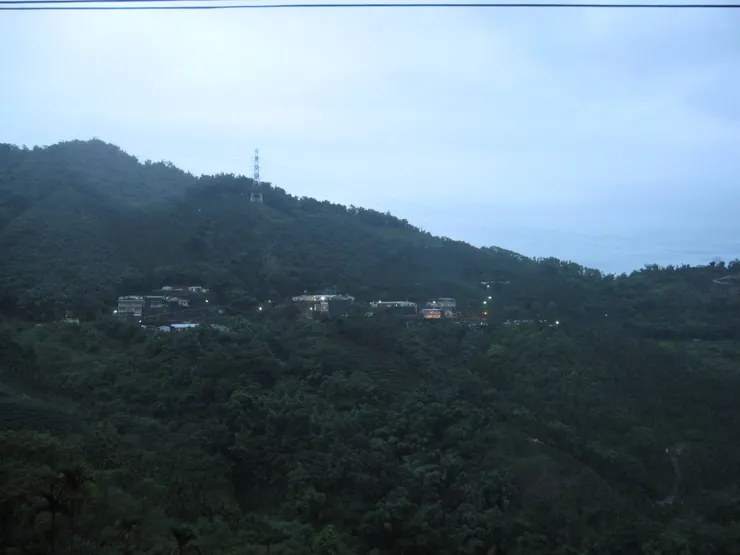 樟湖國小對面的村落