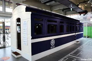 縮小版的花車模型可說是願景館的主題陳設