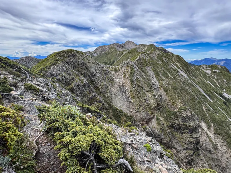 雪山圈谷，雪山主峰，北稜角