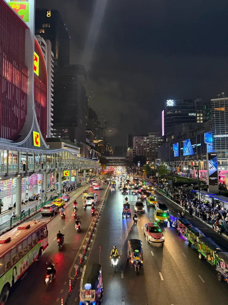 中央世界天橋夜景