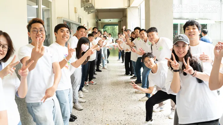 由新竹共好商圈協會理事長呂宗賢帶領,共好發展總會志工夥伴共同參與本次公益活動。