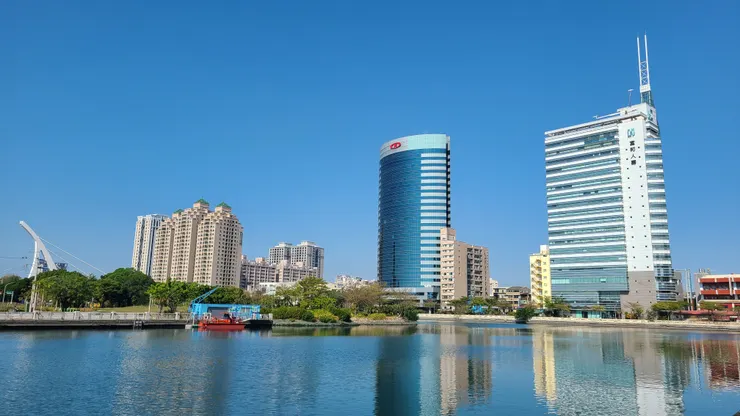 呃，諸位期待已久的台南篇，有些新建案要補拍，真是炒地皮成性的台灣人。