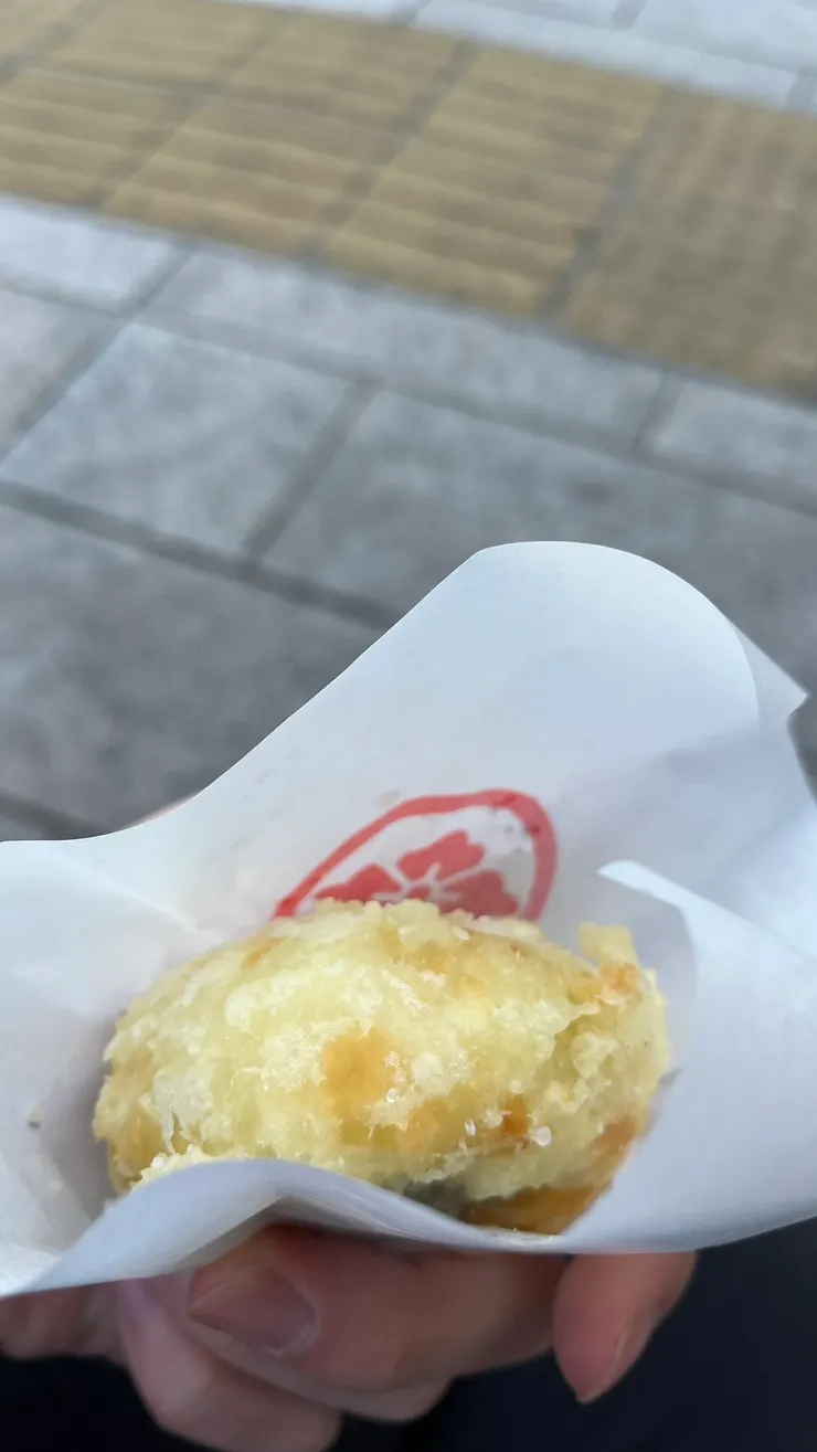 豆皮炸過後香氣四溢，豆香味也十足。