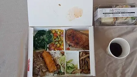 [台北美食]台大醫院國際會議中心庭園會館餐盒、便當，給人氣派