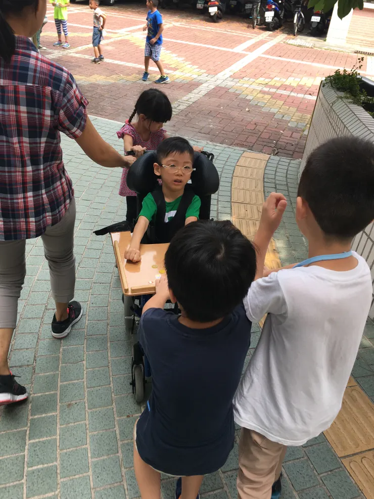 給常兒機會，他們都願意學習如何同理。