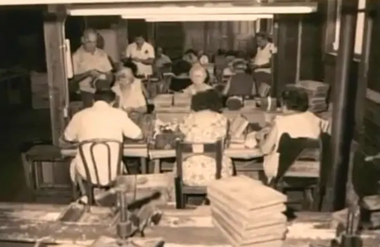 Arturo Fuente把家裡改造成家庭工廠