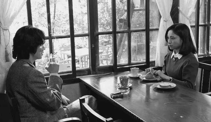 《星與月是天上的洞》