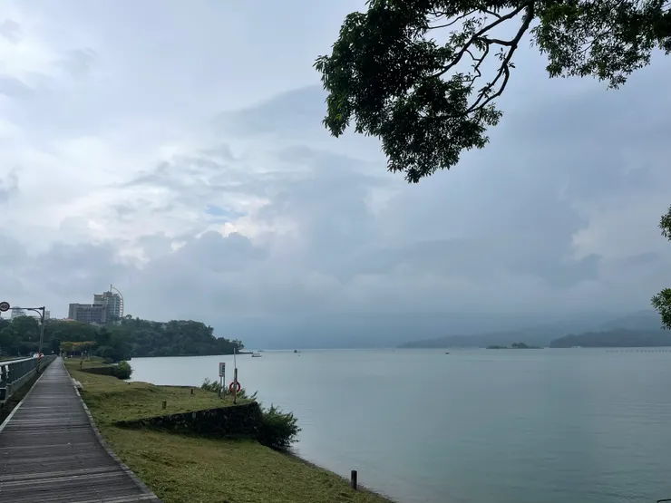 日月潭木棧道,湖景很漂亮