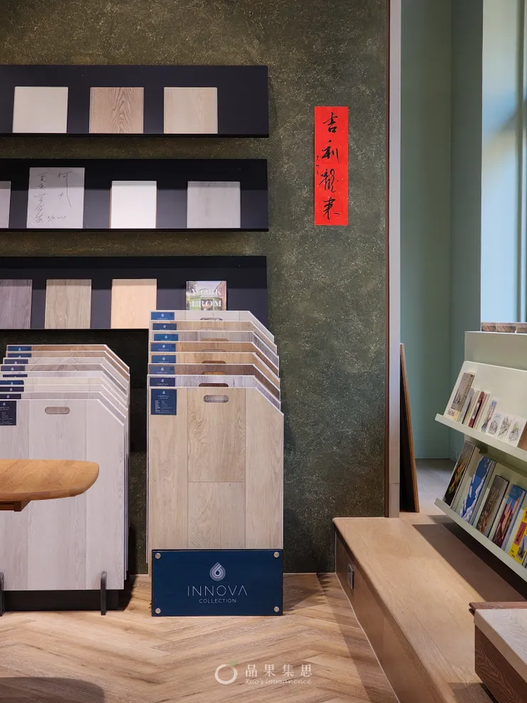 寶陞 SPC 是以 「石塑基底+各功能層」 所製作而成，與一般市售純SPC地板相比更符合防水、防陷、零甲醛、綠建材標準