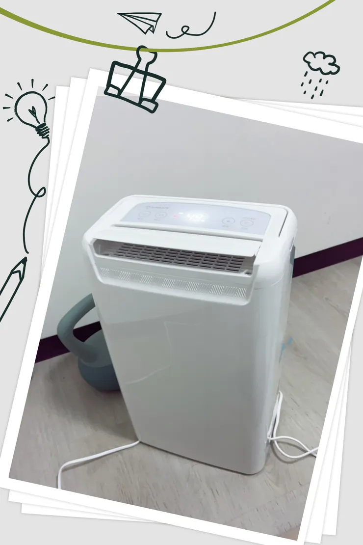 有兒童鎖與出風孔格狀設計，友善毛小孩與孩子們，不擔心誤觸或是夾手，使用更安心