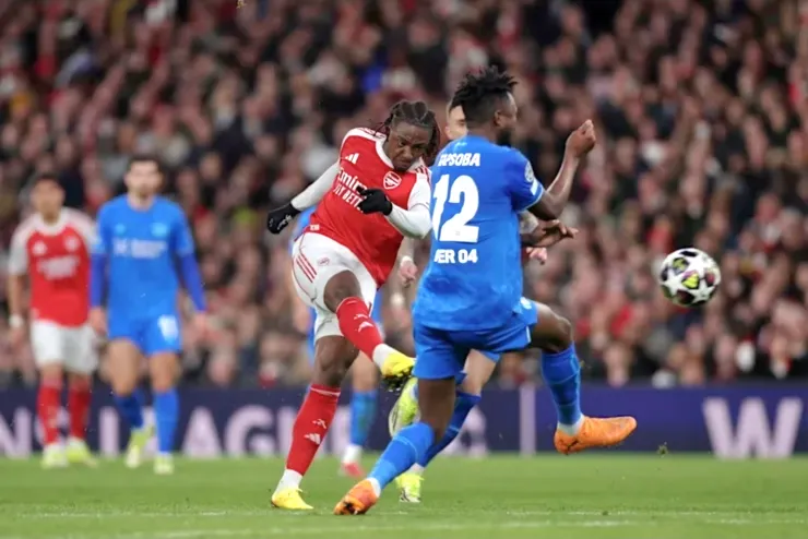 艾錫射入世界波助阿仙奴領先1:0