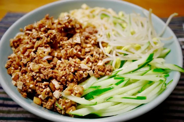 前陣子做的炸醬麵，與內文無關。