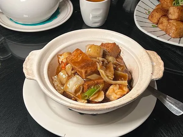 (新莊美食)典華雅聚~窯烤櫻桃鴨二吃、經典粵菜、創意港點樣樣