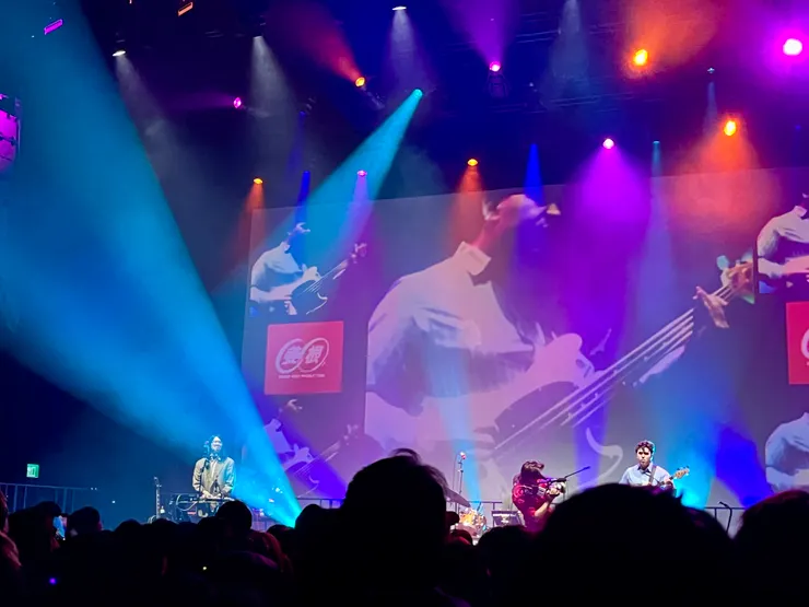 這個演出裡不可或缺的台上攝影師 David Gutel。