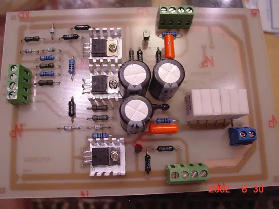 組裝完成的電路板