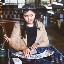 檸喵喵|專業塔羅占星9年