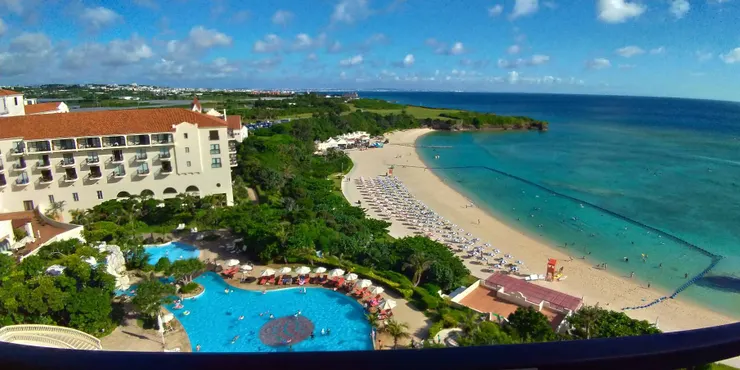 Premier Ocean Patio Twin, プレミアオーシャンパティオツイン,海景傍晚時分讓整體建築帶點黃色色調