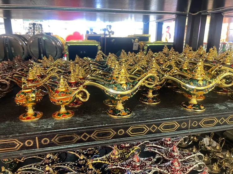 神燈真的很有中東風味