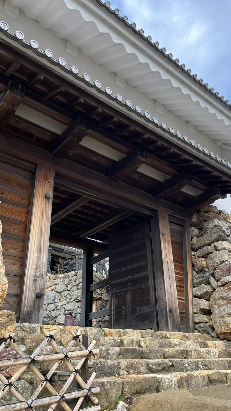 瓦當上印有德川家「三葉葵紋」。