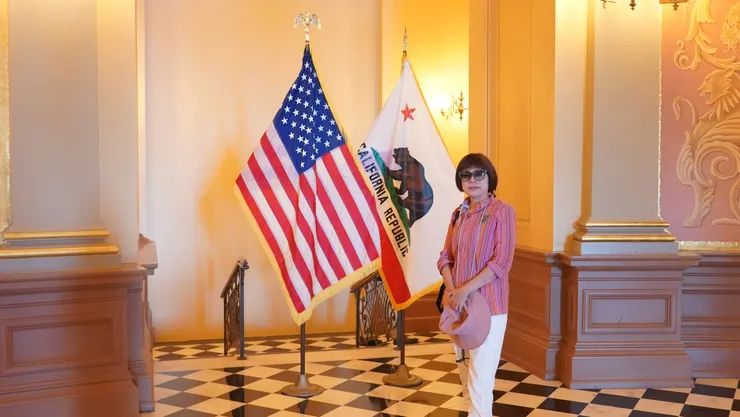 美國國旗和加州旗