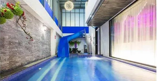 台中汽車旅館│水雲端旗艦概念旅館