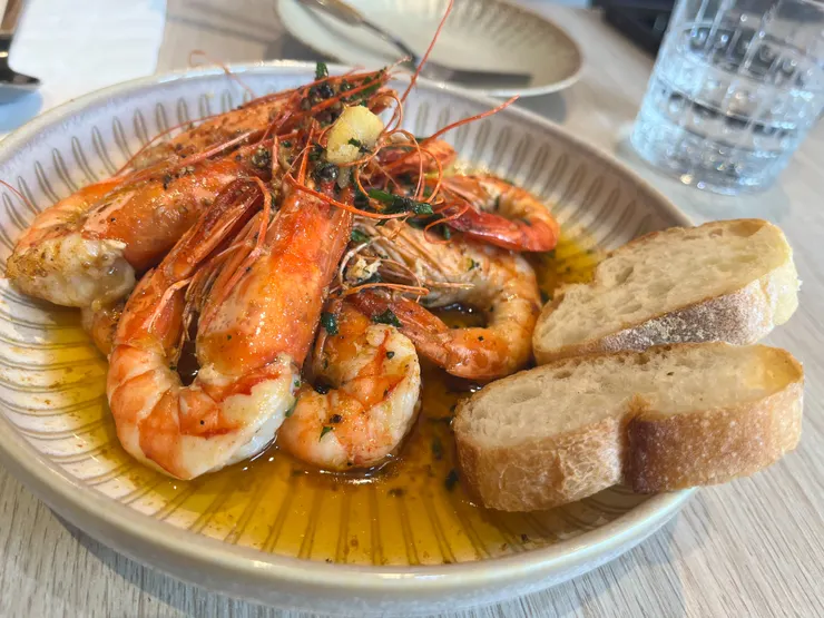 重看照片還是覺得蝦的個頭和數量實在是誇張。