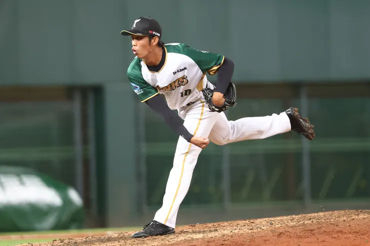 林詩翔的稱職關門是開季亮點。（翻攝自台鋼雄鷹臉書）