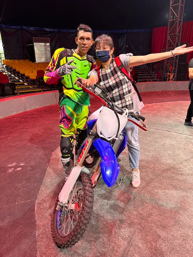 打賞拍照合影是種鼓勵。