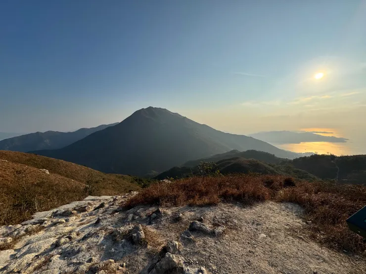 以前古人都愛行山，都是為了眺天下這一刻吧