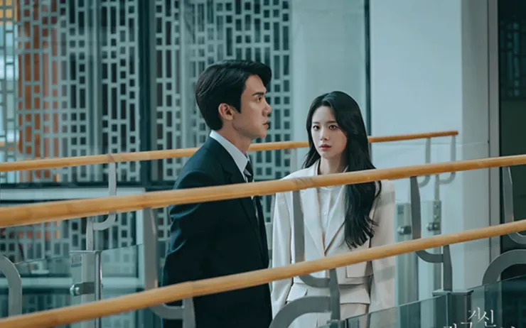 現在撥打的電話 | 評價 7.9/10 | awwrated