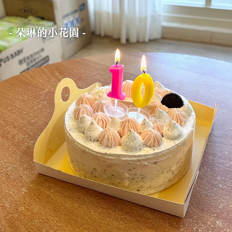 在結婚10周年這天做輸卵管攝影，做完檢查去艾立買了草莓奧利歐冰淇淋蛋糕，算是慰勞兼慶祝🙆‍♀️