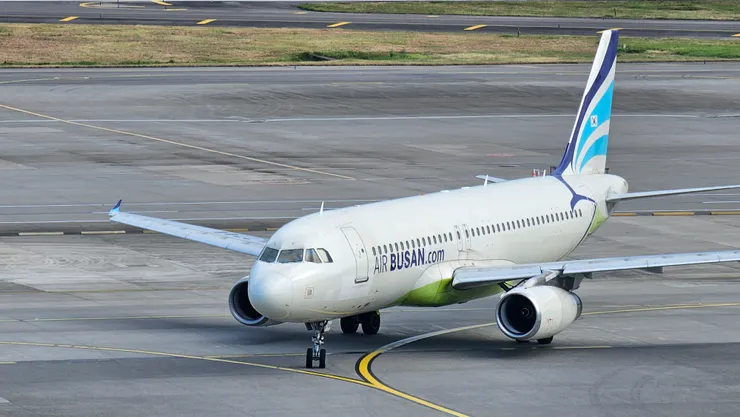 昨天釜山航空難得用比較小型的空中巴士A320客機飛台北!平時都是用機身比較長的A321