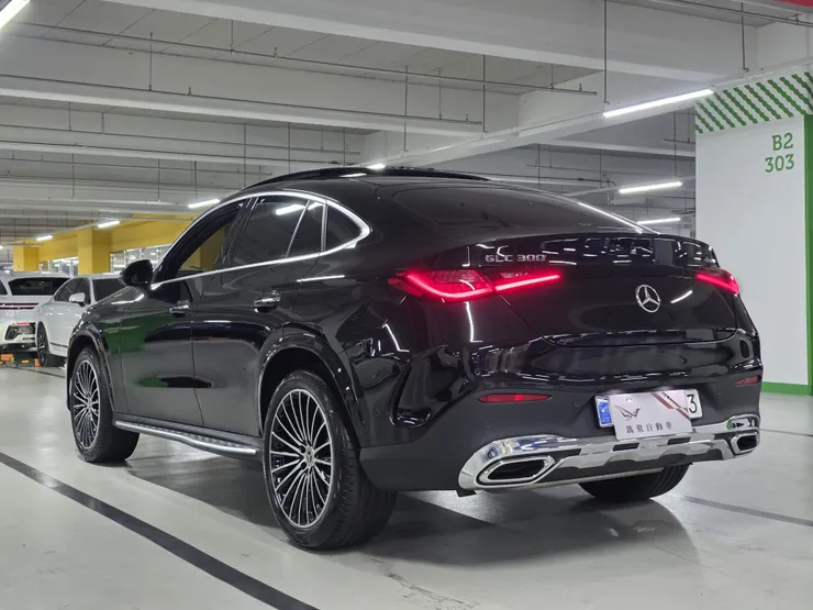 分享2024 GLC300 Coupe 黑車黑內外匯車代購實錄，從找車、檢查到三天成交，全流程解析。專業外匯車代購如何幫助客戶精準入手理想車款。